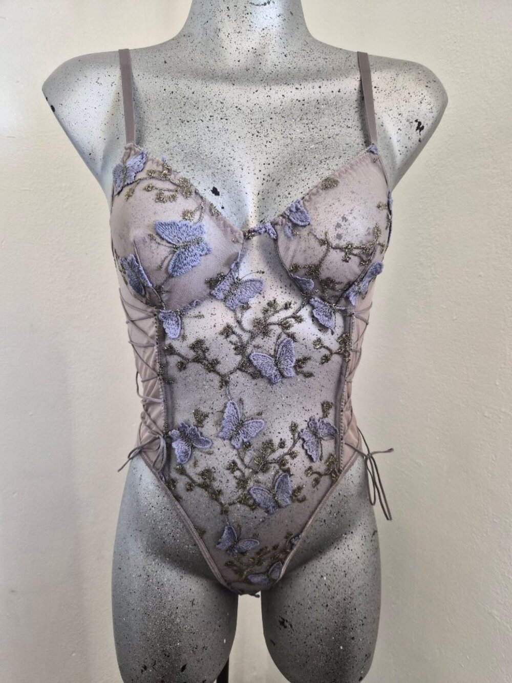 Floral Embroidered Lace-Up Bodysuit Size L